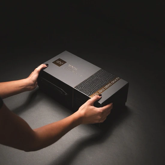 ghd Chronos Hair Straightener Christmas Gift Set Black