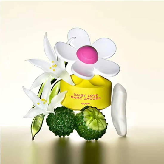 Marc Jacobs Daisy Love Glow Eau De Toilette 50ml