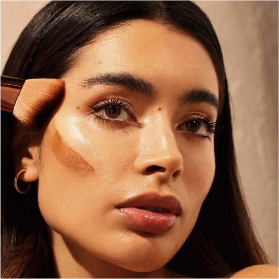 St Tropez Expert Tantour & Application Face Brush