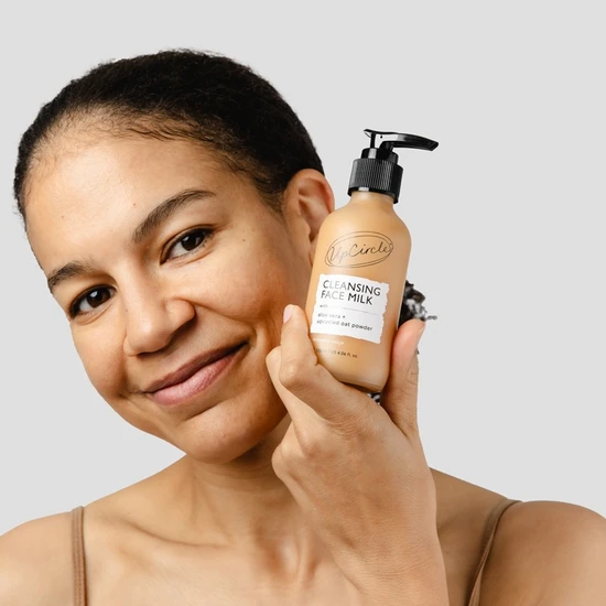 UpCircle Beauty Cleansing Face Milk With Aloe Vera + Upcycled Oat Powder 120ml