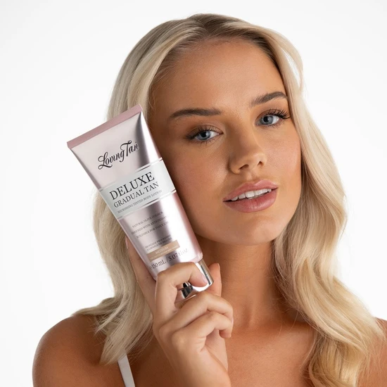 Loving Tan Deluxe Gradual Tan Medium