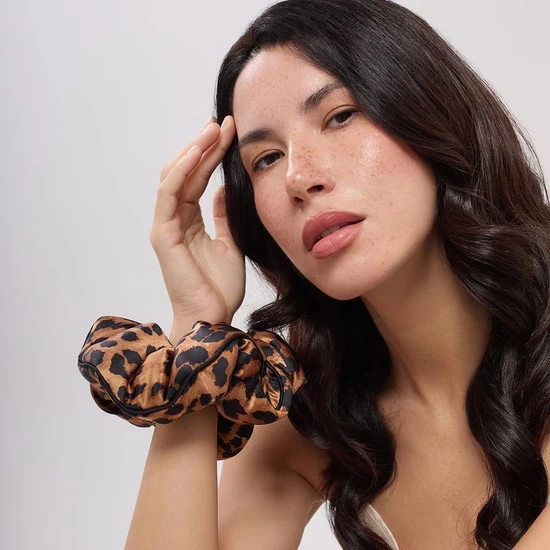 Drowsy Hotel Paradiso Wild Thing Padded Scrunchie
