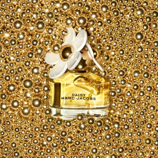 Marc Jacobs Daisy Eau De Toilette 100ml Gift Set 100ml & 10ml Eau De Toilette & 75ml Body Lotion