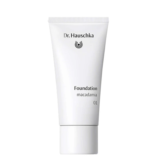 Dr Hauschka Foundation 02 Almond