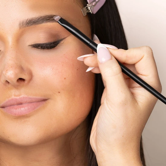 Brushworks No. 21 Precise Brow Brush