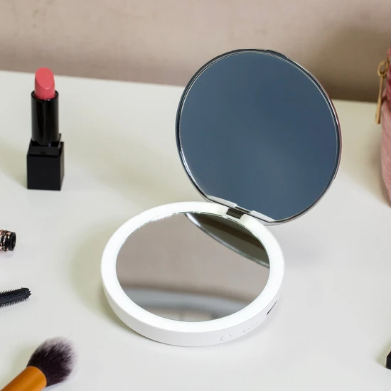Stylpro Flip 'N' Charge Power Bank Compact LED Mirror