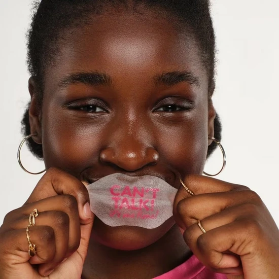 essence Lip Sheet Mask 01 CAN'T TALK! it's me time!