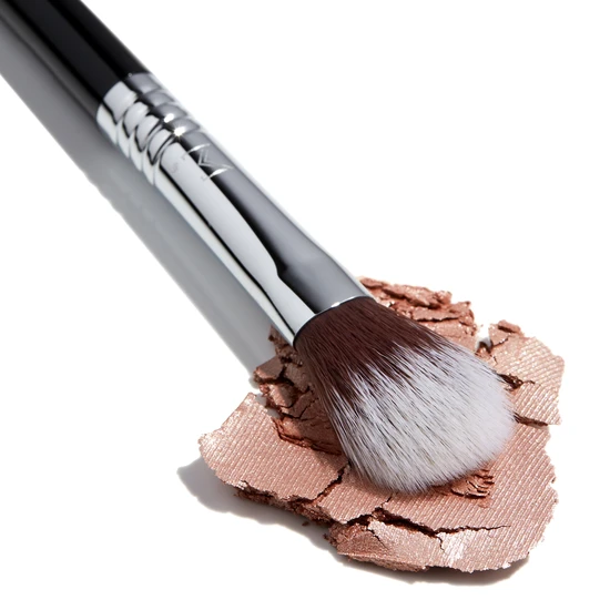 Sigma Beauty F03 High Cheekbone Highlighter Brush
