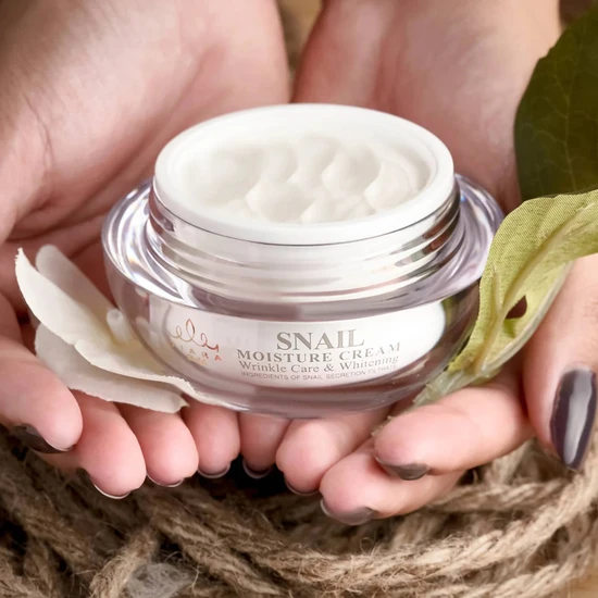 Tiara Gold Multi Premium Snail Moisture Cream