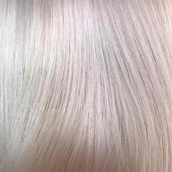 BLEACH LONDON Pearlescent Toning Shampoo For a Soft Pearly Glow