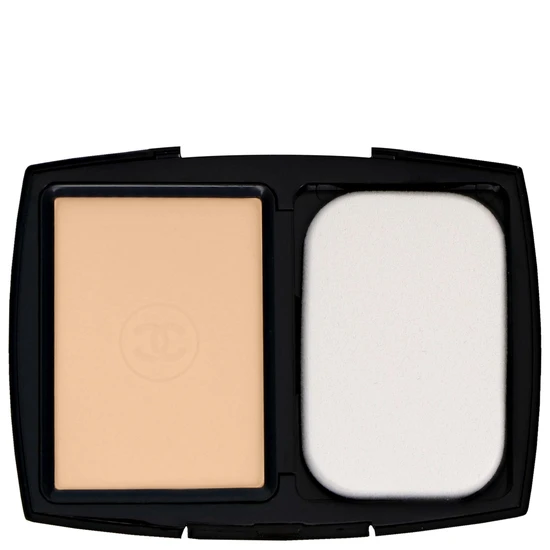 CHANEL Ultra Le Teint Cushion Foundation B30