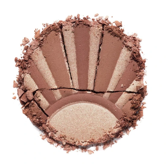 essence Kissed By The Light Illuminating Powder 02 Sun Kissed