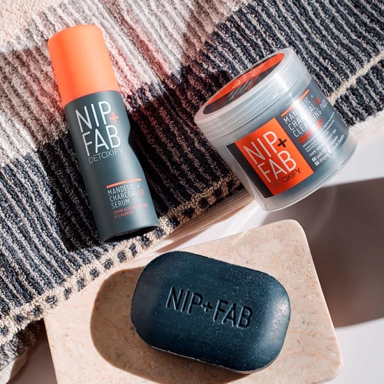 NIP+FAB Charcoal + Mandelic Acid Fix Serum