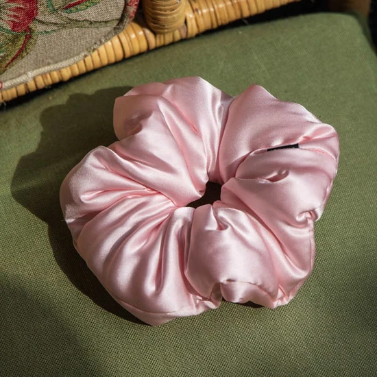 Drowsy Petal Pink Padded Scrunchie x1