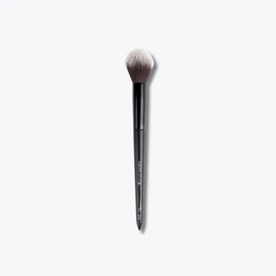 Brushworks No. 13 Highlight Brush