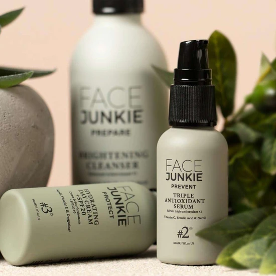 Face Junkie #2 Triple Antioxidant Serum 30ml