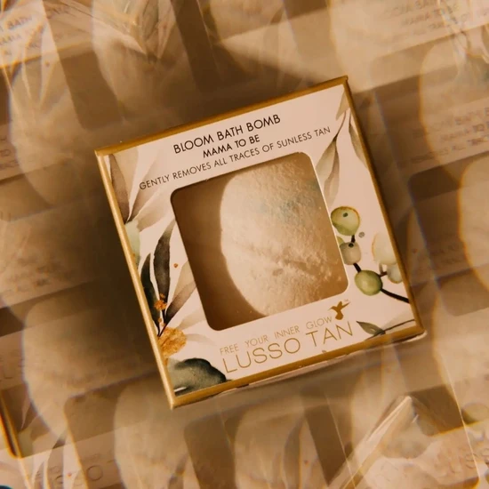 Lusso Tan Pregnancy Safe Tan Removing Bath Bomb Bloom