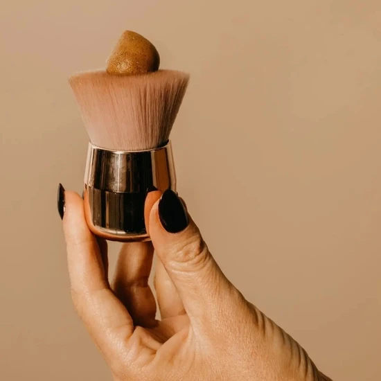 Lusso Tan Sunless Tanning Hand & Face Brush