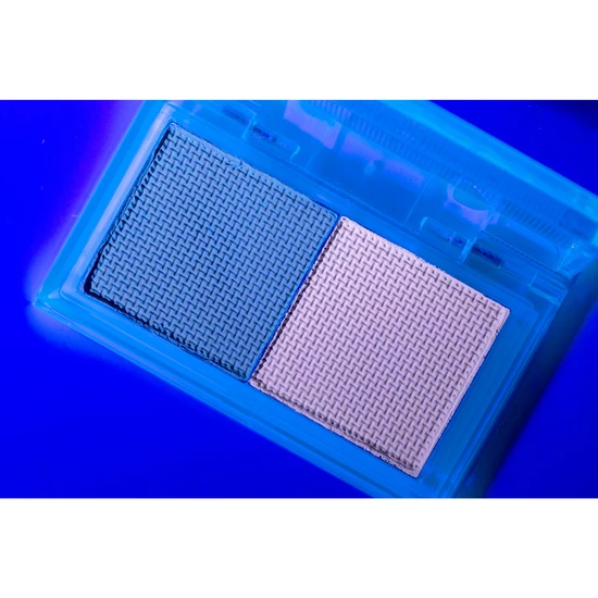 Glisten Cosmetics Metamorph Eyeliner Black & Brown UV