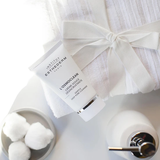 Institut Esthederm Gentle Deep Pore Cleanser