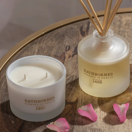 Rathbornes 1488 Classic 2 Wick Dublin Tea Rose, Oud & Patchouli Scented Candle