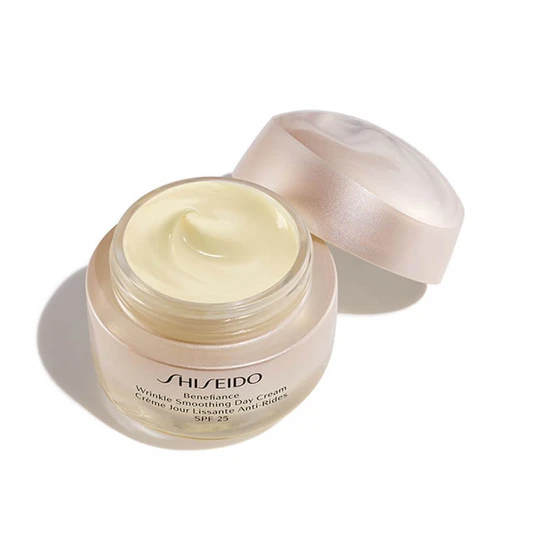 Shiseido Benefiance Wrinkle Smoothing SPF 25 Day Cream