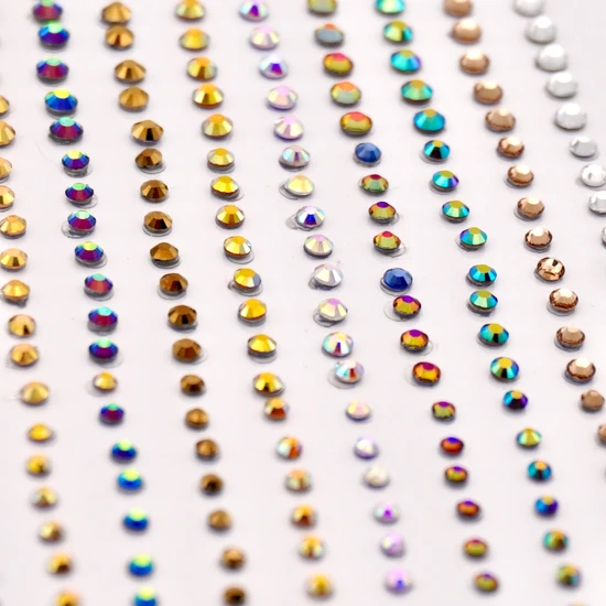 Glisten Cosmetics Embellish By Rowi Reflect