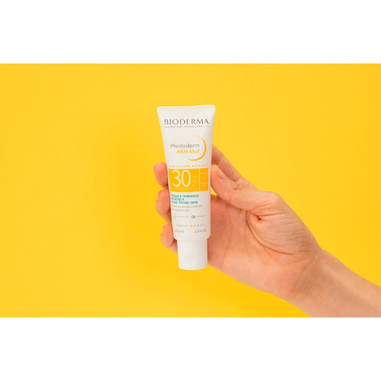Bioderma Photoderm AKN Mat SPF 30 Matifying Sunscreen 40ml