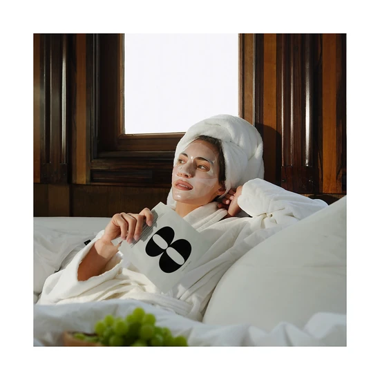 Verso Skincare Hydro Soothing Face Mask 1 pair