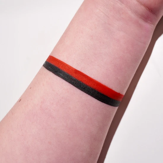 Glisten Cosmetics Roulette Red & Black Split Liner Eyeliner Small - 3g