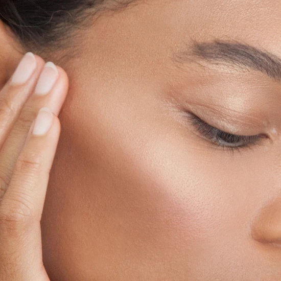 theBalm Bonnie-Dew Manizer Liquid Highlighter