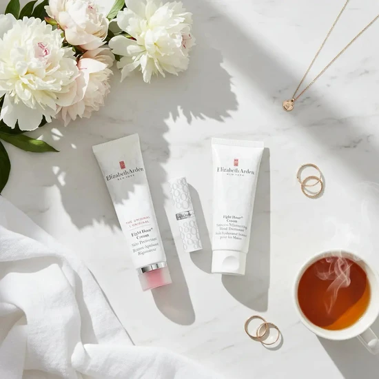 Elizabeth Arden Eight Hour Cream Gift Set 50ml Cream + 75ml Hand Treatment + 3.7g Protecting Lipstick SPF 15