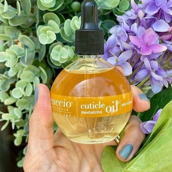Cuccio Revitalising Nail & Cuticle Oil Complex Milk & Honey 73ml