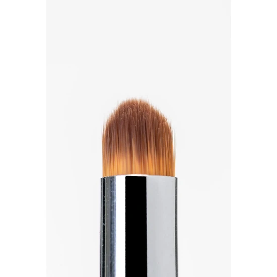 Glisten Cosmetics Blending Brush B1