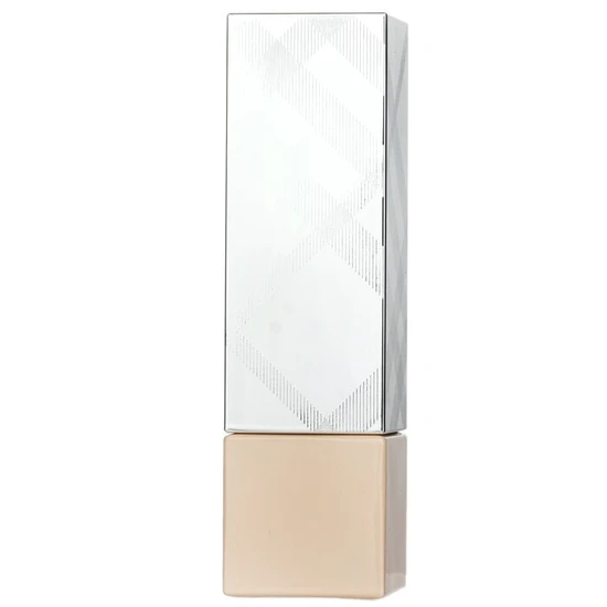 BURBERRY Bright Glow Flawless White Translucency Brightening Foundation SPF 30 No. 32 Honey