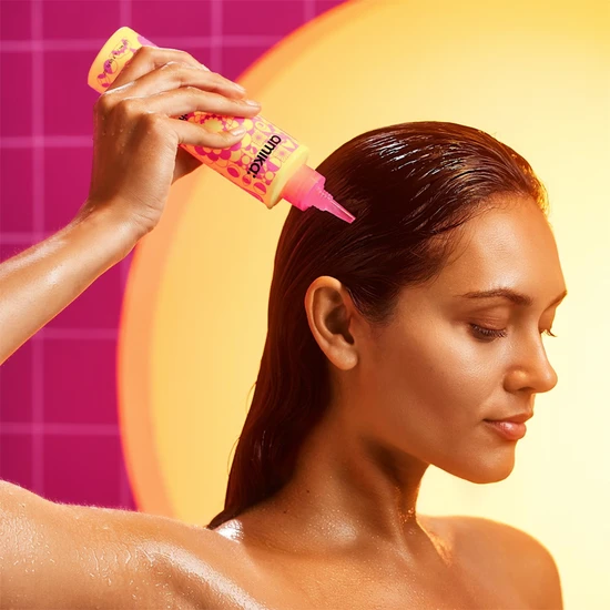 Amika Smooth Over Frizz-Fighting Treatment Mask 200ml