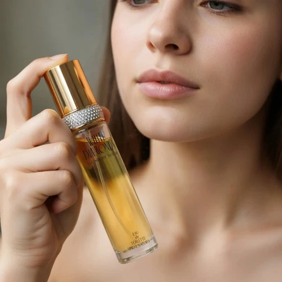 Elizabeth Taylor White Diamonds Eau De Toilette Gift Set 30ml & 50ml