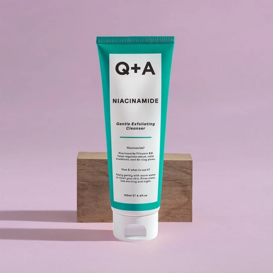 Q+A Niacinamide Gentle Exfoliating Cleanser 125ml