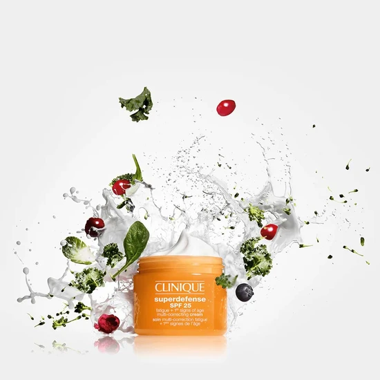 Clinique Superdefense Fatigue + 1st Signs Of Age Multi-Correcting Cream SPF 25 Mini-Size: Very Dry to Dry Combination