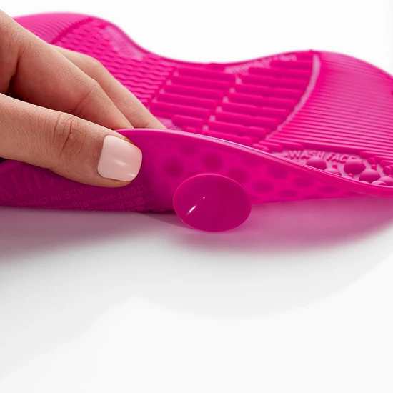 Sigma Beauty Spa Express Brush Cleaning Mat Pink
