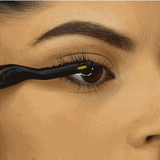 blinc Heated Lash Curler Regular size