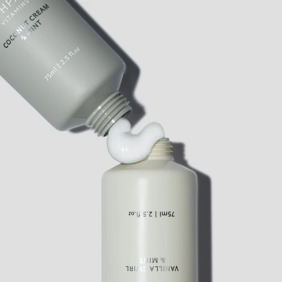 Polished London Prebiotic Whitening Toothpaste Coconut Cream & Mint