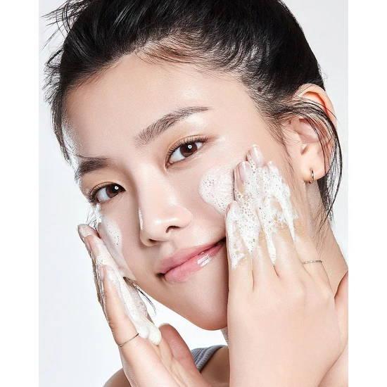 ANUA 8 Hyaluronic Acid Hydrating Gentle Foaming Cleanser 150ml