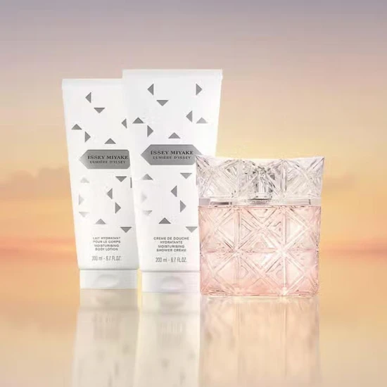 Issey Miyake Lumiere D'Issey Moisturising Body Lotion 200ml