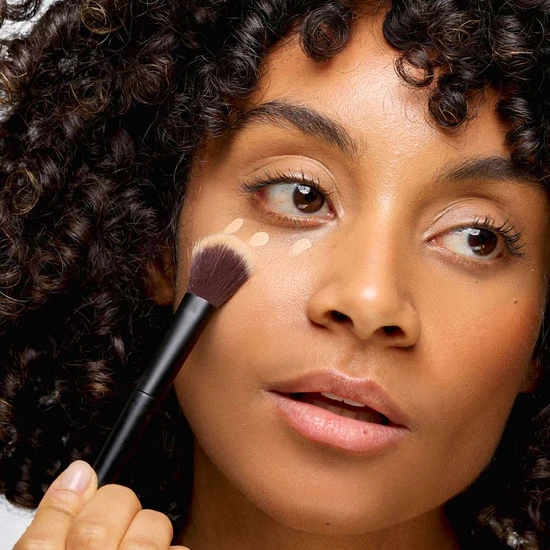 Brushworks No. 25 Brightening Concealer Brush