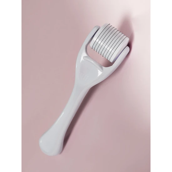 Hair Loving Menopause Hair Regrowth Bundle 50ml Natural Life Hair Oil & Hair Loving Derma Roller