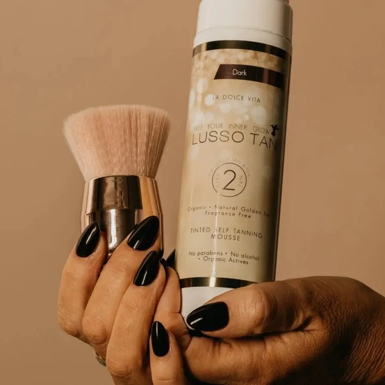 Lusso Tan Sunless Tanning Hand & Face Brush
