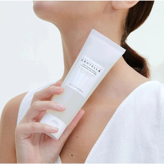 Skin1004 Madagascar Centella Tone Brightening Cleansing Gel Foam 125ml