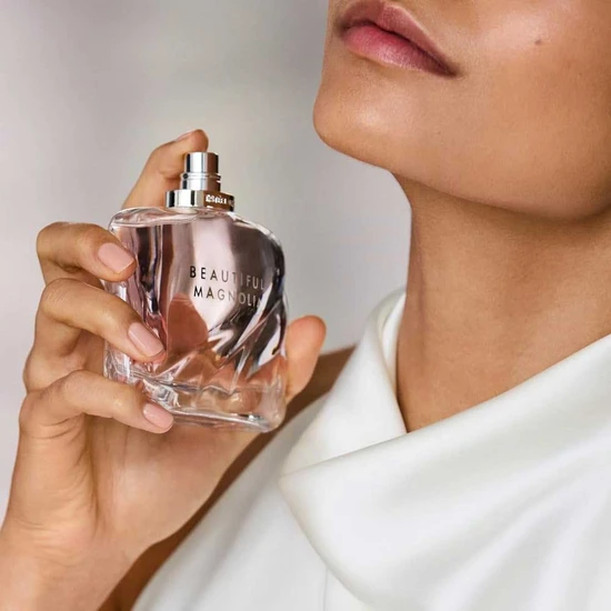 Estée Lauder Beautiful Magnolia Eau De Parfum 50ml