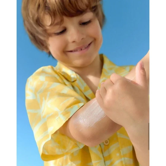 Nivea Sun Babies & Kids Sensitive Protect Sunscreen Spray SPF 50+ 250ml
